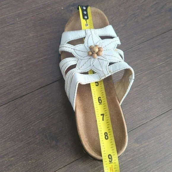 Clarks Sandals - Picture 7 of 7